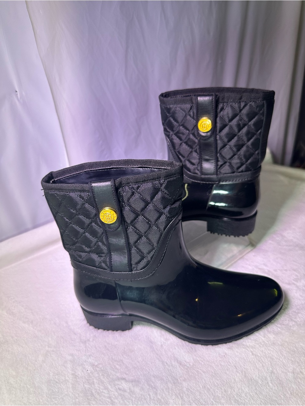 Tommy Hilfiger Black Quilted Gloss Rain Ankle Boots - Picture 2 of 10